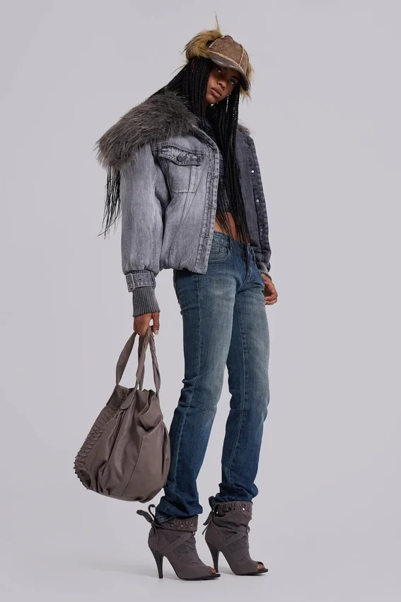 Cooper Bootcut Jeans in Mid Blue