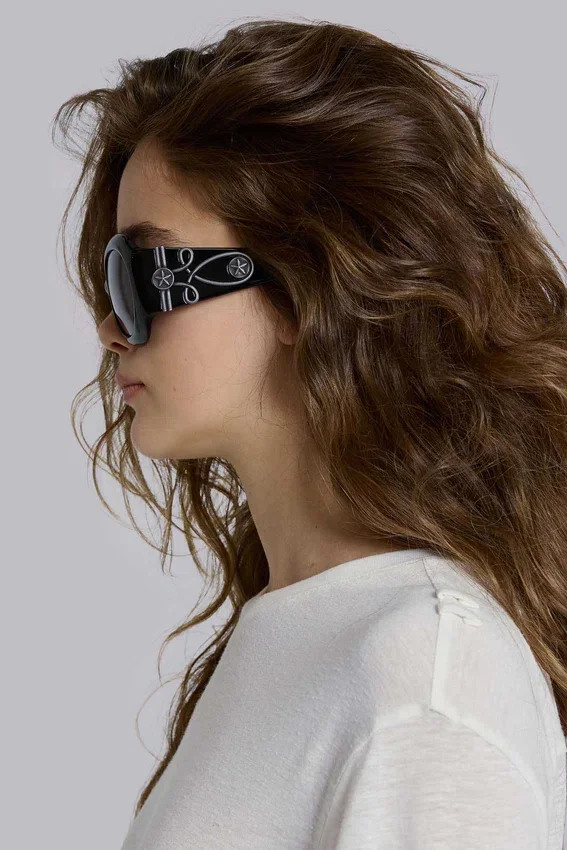 Majorette Oversized Round Sunglasses in Black