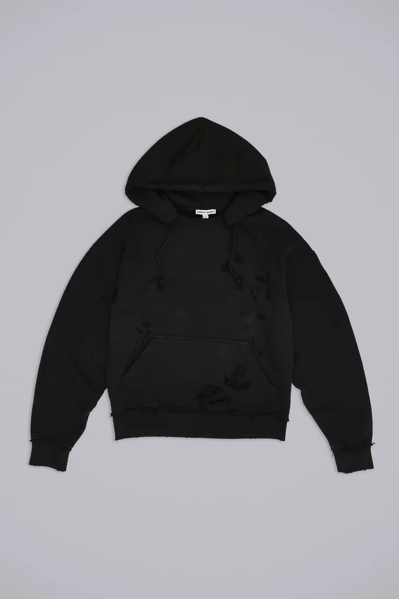 Pullover Bitten Hoodie in Black